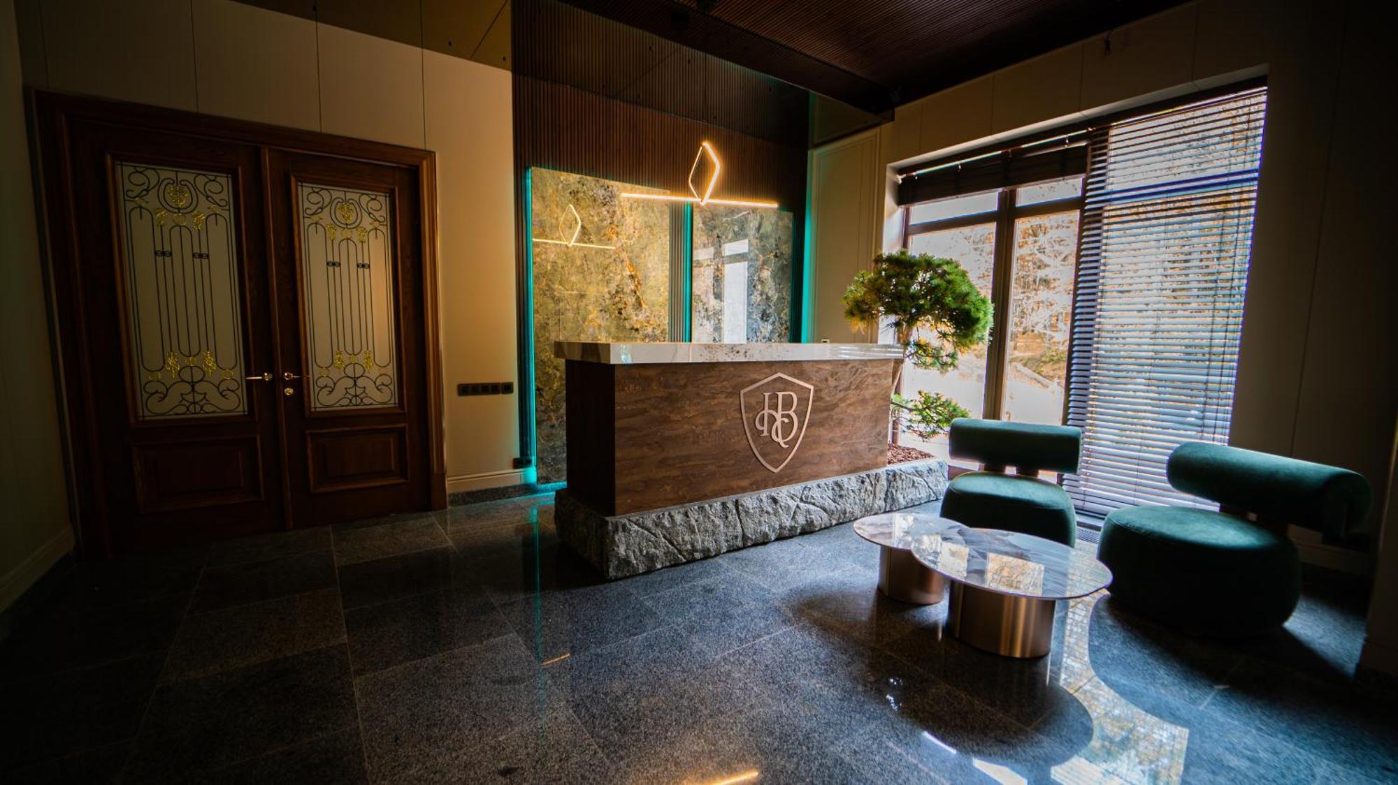 Park Hotel Bristol Uzhhorod Exterior photo